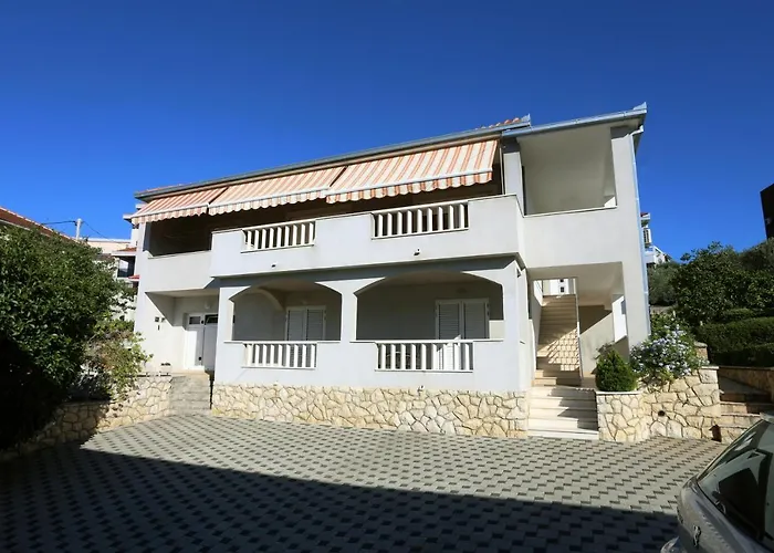 Apartament By The Sea - 8683 Trogir
