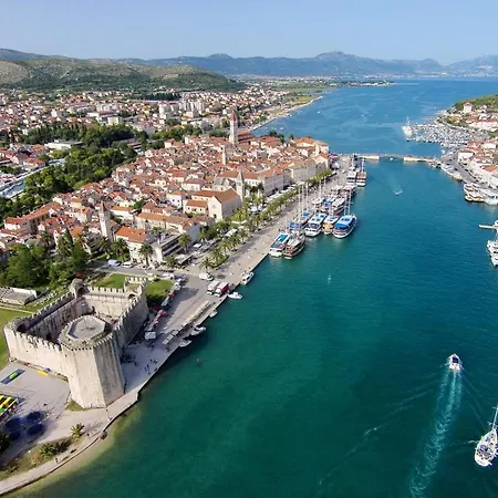Apartments By The Sea Trogir - 8683 Trogir