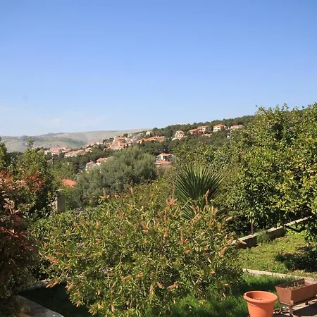 Apartment By The Sea - 8683 *