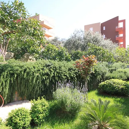 Apartment Apartments By The Sea Trogir - 8683